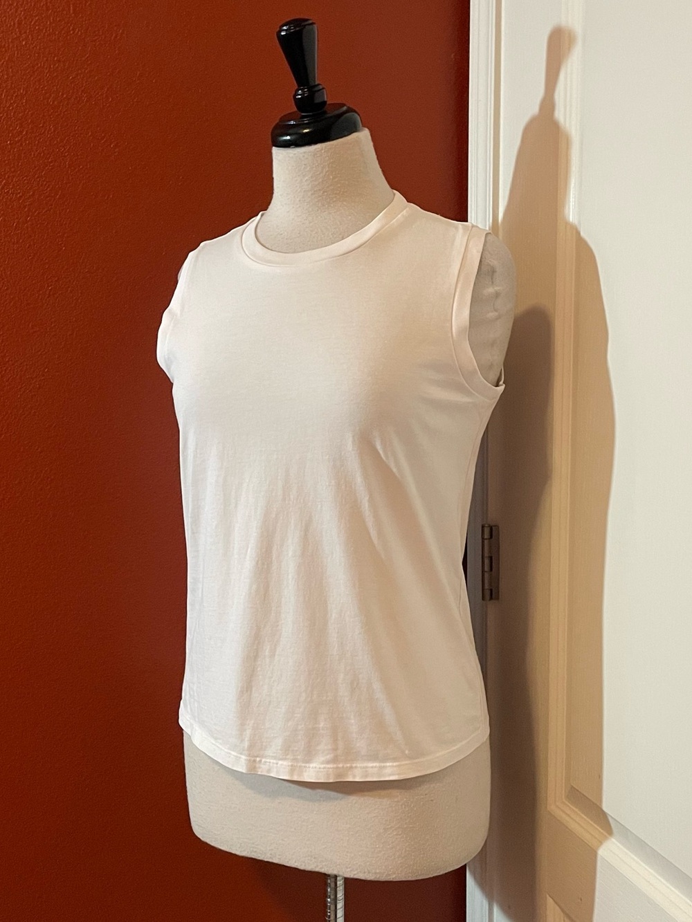 No. 6 Store Women’s Essential White Tank Top
